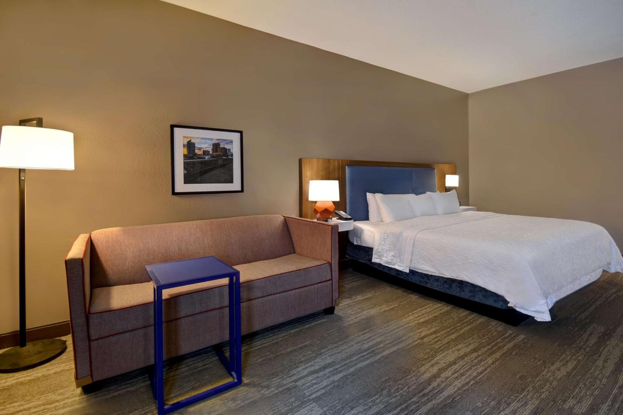 Hampton Birmingham-colonnade 280 Birmingham
